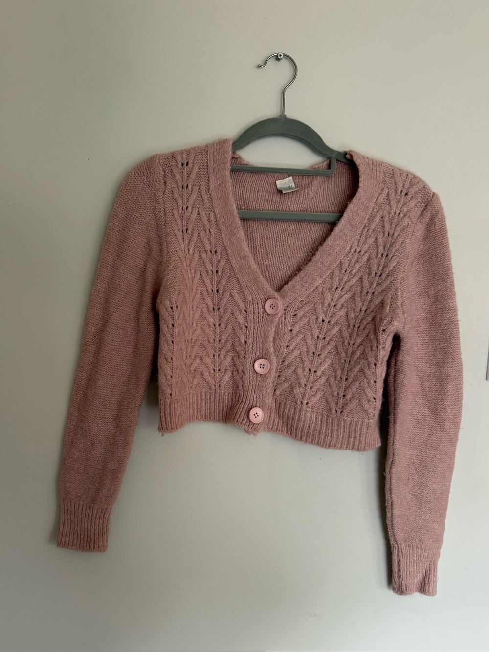 twik Cropped Cable Knit V-Neck Cardigan - Dusty Pink